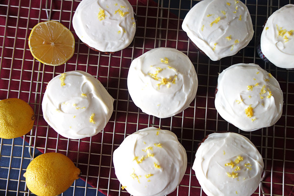 Gingerbread-Cupcakes-Frosted